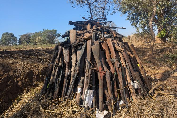 A picture of the illegal firearms 